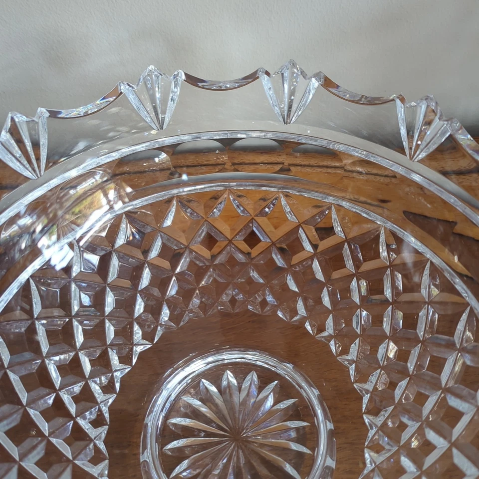 Rare Waterford Crystal King Of Ulster Pattern Large Glass Bowl 25cm dia. Signed - Image 4 of 4