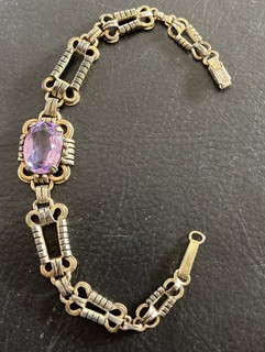 Hübsches antikes 835er Silber vergoldetes Armband mit lila Schmuckstein (k16)