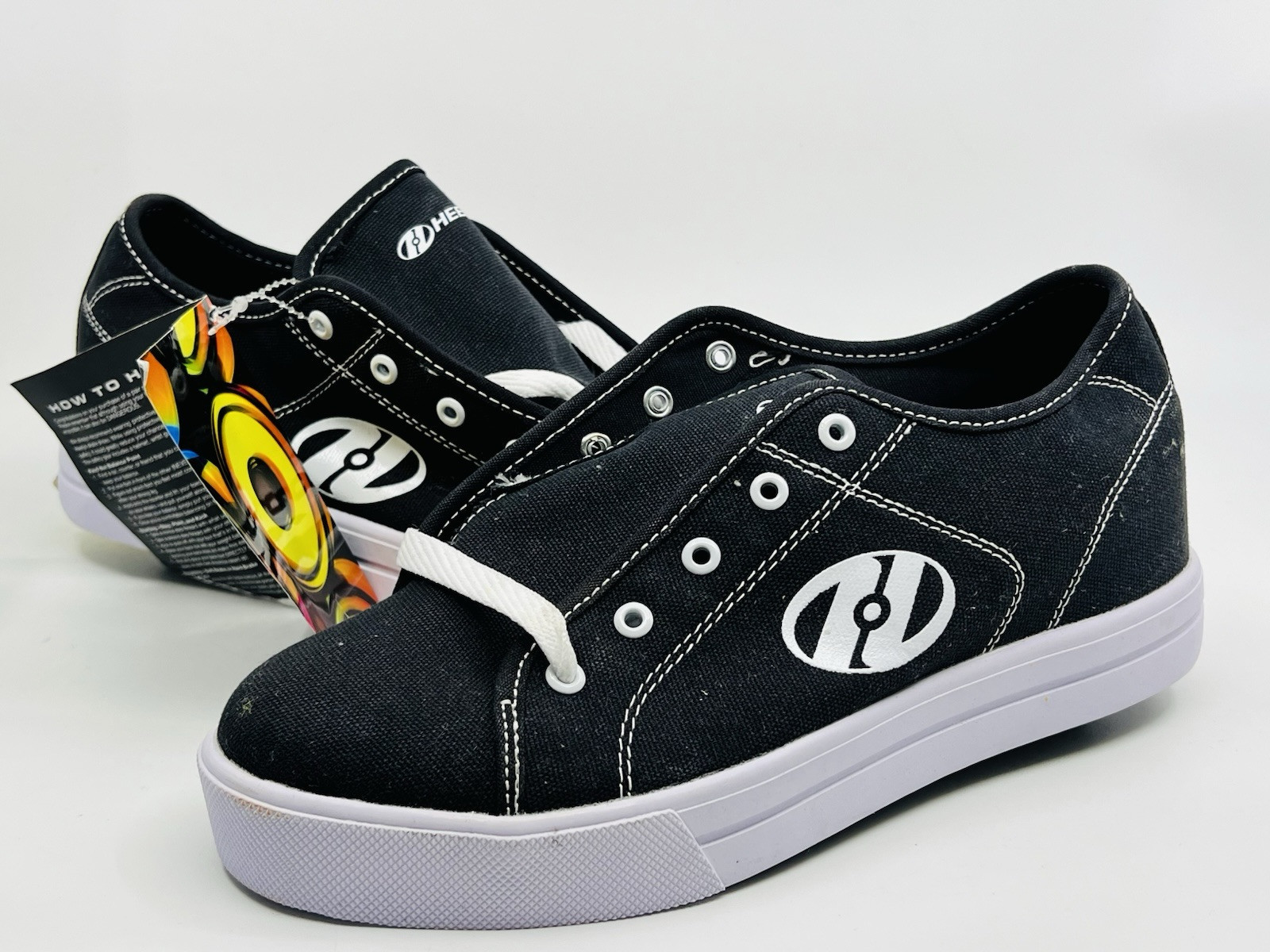 Heelys canvas sneakers - Men's Black/White/Grey - Size 7 - HES10459