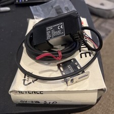 NEW KEYENCE GV-21P Laser Sensor (KY6)