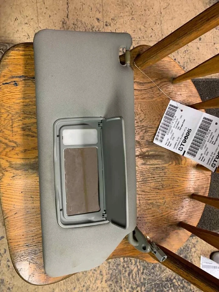 Parasol de pasajero Rh gris iluminado - Honda se adapta a Honda Odyssey 2006-2010 Foto 3 de 4