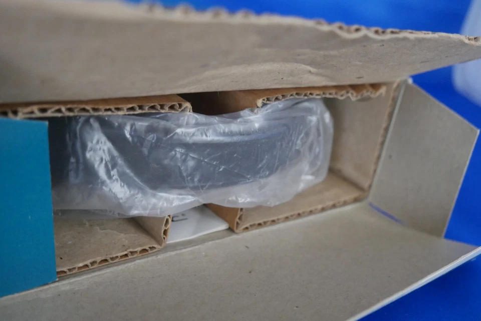 REALISTIC 12-125A Stereo Mate - AM/FM - Portable Headphone Radio! - Image 4 of 4