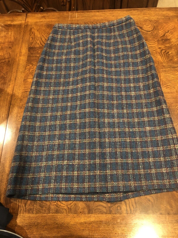 L.L. Bean Skirt Blue Plaid 100% Pure  Wool Lined  32" Waist England  Size 18 - Image 2 of 4