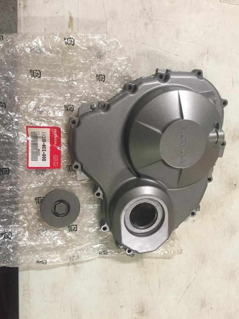 Honda 20032006 CBR600RR OEM Right Motor Engine Clutch Cover 11330MEE