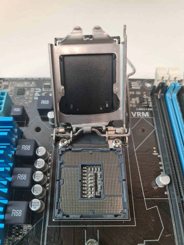 carte mere Asus p8z77-v LK socket intel lga1155 lga 1155 h77 p8 z77 v LK - Photo 3/4