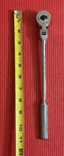 Vintage Husky CB-64 3/8” Drive Thumbwheel Flex Swivel Head Ratchet Wrench USA