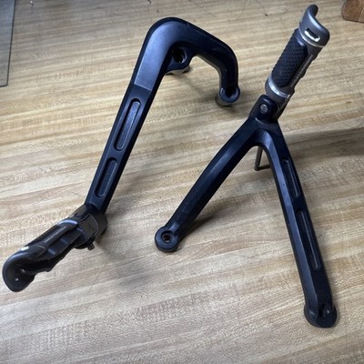 Harley-Davidson Sportster S RH1250 Passenger Footpeg Mount Kit And HD Pegs