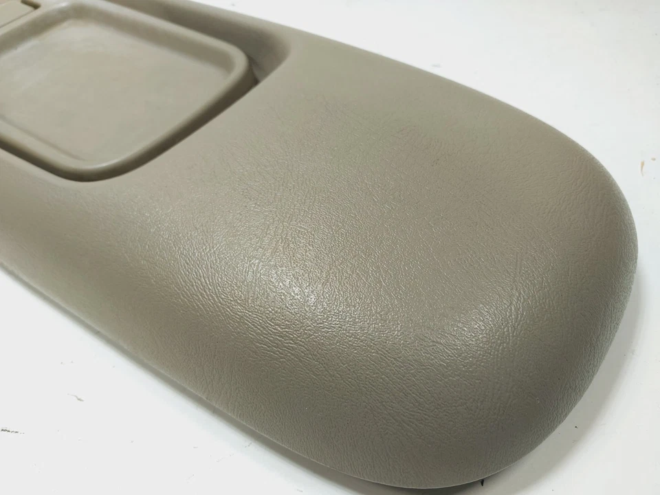 Крышка центральной консоли 1996-1999 Silverado Sierra C 1500 Suburban Yukon Tahoe желтовато-коричневая - Изображение 2 из 4