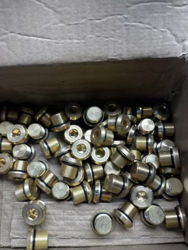EATON  REDAPT  PD-UM20 B04923 ( LOT OF 60 )
