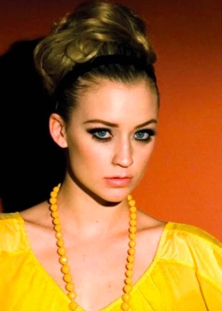 FOREVER Young Annie Foto 2 de 3