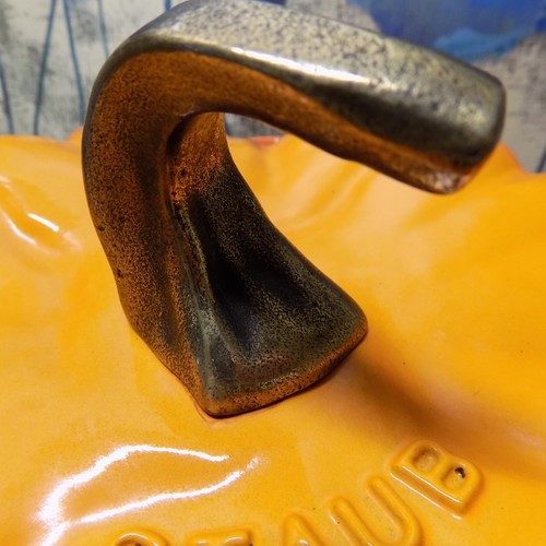 Staub Enameled Cast Iron - Fall Pumpkin Cocotte - Dutch Oven 3.5 Quart RARE - Picture 19 of 21