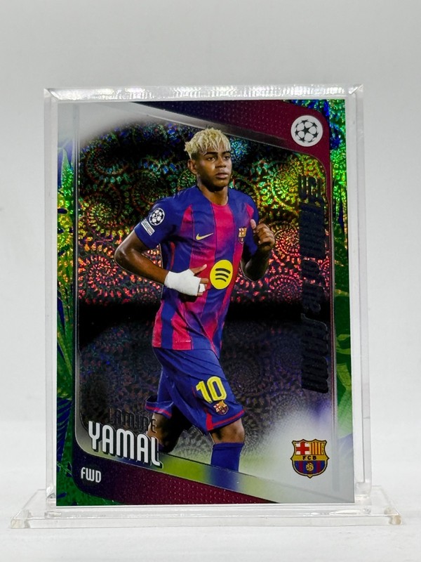 2026 Topps Green Foil Refractor #10 LAMINE YAMAL (FC Barcelona)