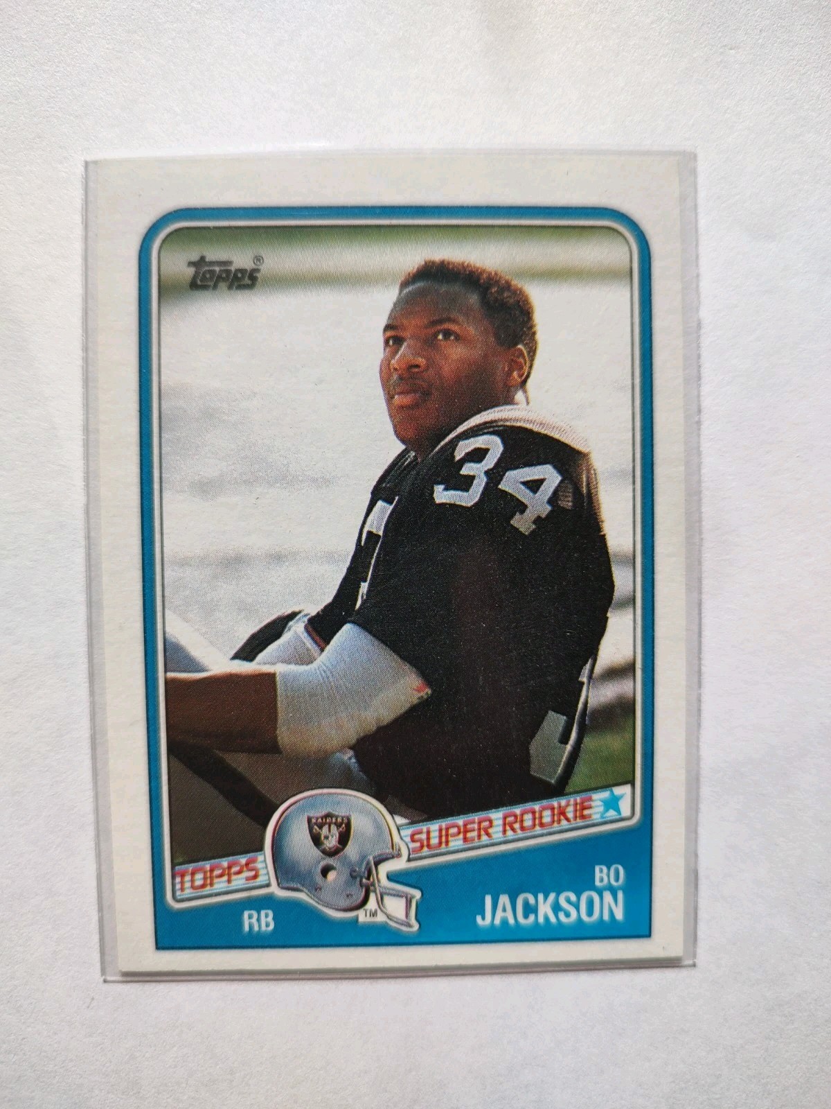 1988 Topps Bo Jackson # 327 (RC) Mint NFL Football Raiders Rookie Card