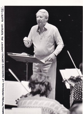 Original Pressefoto Edward Heath dirigiert London Konzert Orchester Chichester