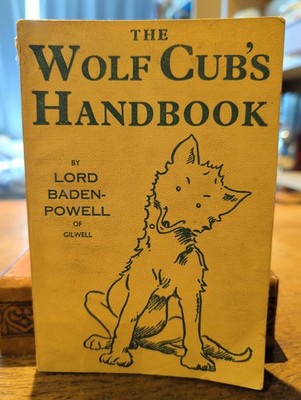Vintage 1962 THE WOLF CUB'S HANDBOOK Scouting Boy Scouts Book Good Conditi