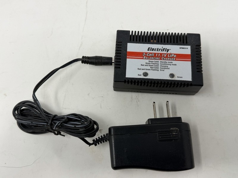 GREATPLANES ElectriFly GPMM3319 3-Cell 11.1V LiPo Balancing Charger