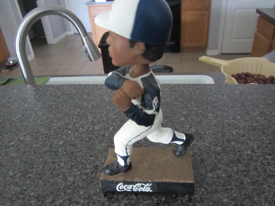 Hank Aaron Bobblehead - SGA - Atlanta Braves - Image 3 of 4
