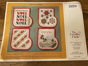 2225 - 4 Mini Stockings The Creative Circle Kit