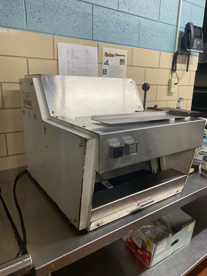 #ad Oliver 711 Countertop Commercial Gravity Fed Bread Slicer $1000.00