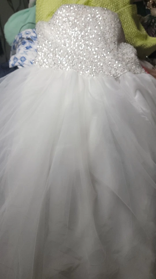 Wedding Dress  - Image 2 of 4