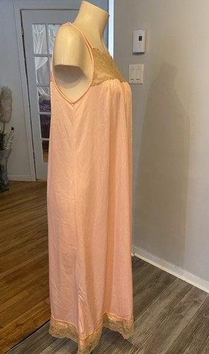 Vintage Lov Lee Long Gown Lingerie Sleepwear Size M - Picture 4 of 10