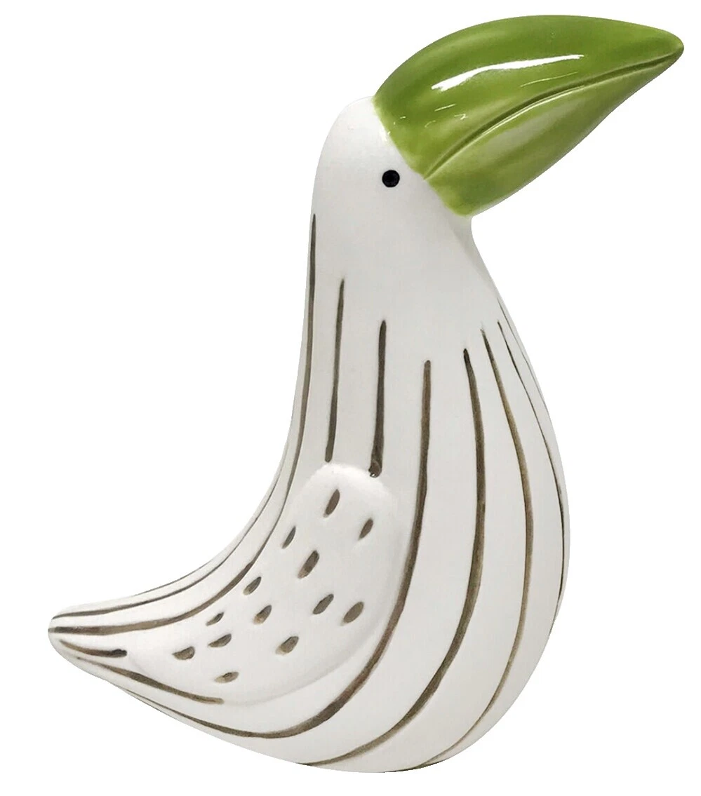 Estatuas y adornos de césped blancos