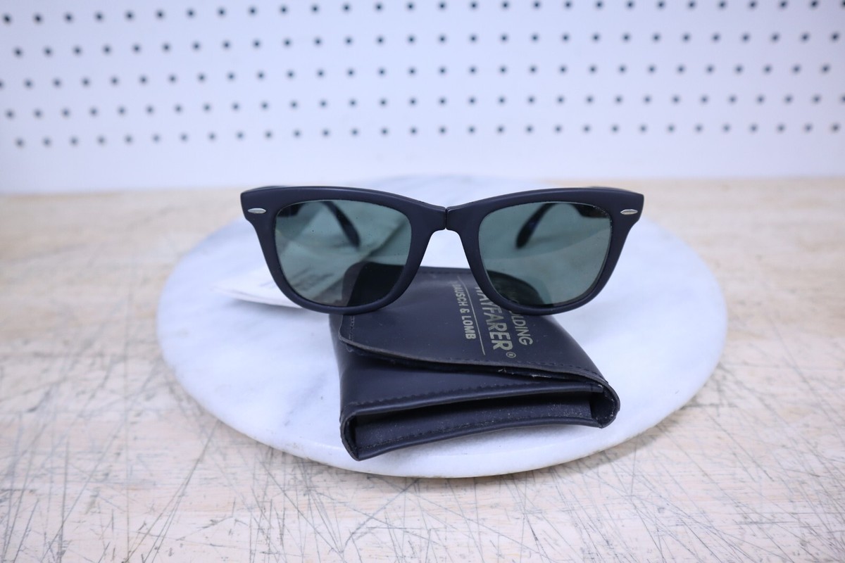 Vintage B&L Ray Ban Folding Wayfarer 5022 France W0670 Black Frame