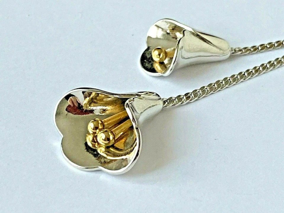 Collier vintage AVON Argenté deux FLEUR pendante NEUF ! - Photo 1/4
