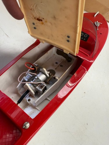 BOXED VINTAGE TRIANG 14" ELECTRIC SPREEDBOAT TOY - Picture 7 of 10