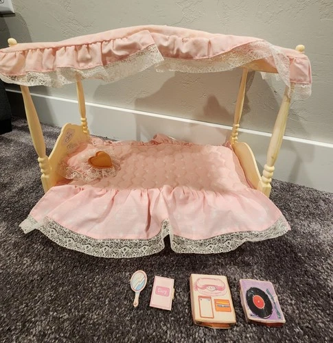 Barbie Dream Bed, with Several Original Accessories, 1982 Mattel Vintage