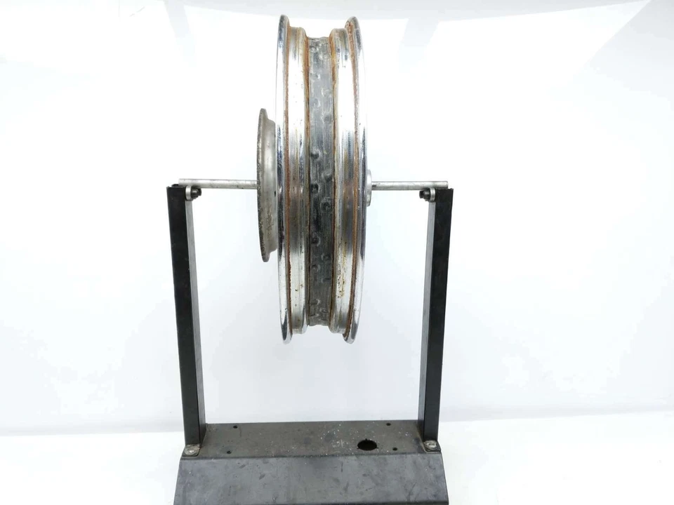 Llanta delantera recta 17x3,0 Honda VT750 Shadow ACE 98-03 Foto 2 de 4