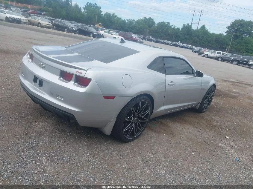 Used Fuel Tank fits: 2011 Chevrolet Camaro LS fuel pressure sensor with quick co Foto 2 de 4