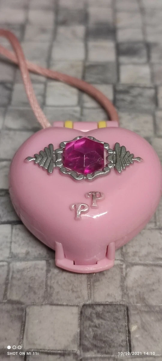 Polly pocket on sale pretty present locket