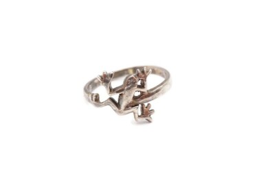 Vintage Sterling Silver 925 Frog Ring Size 8.25