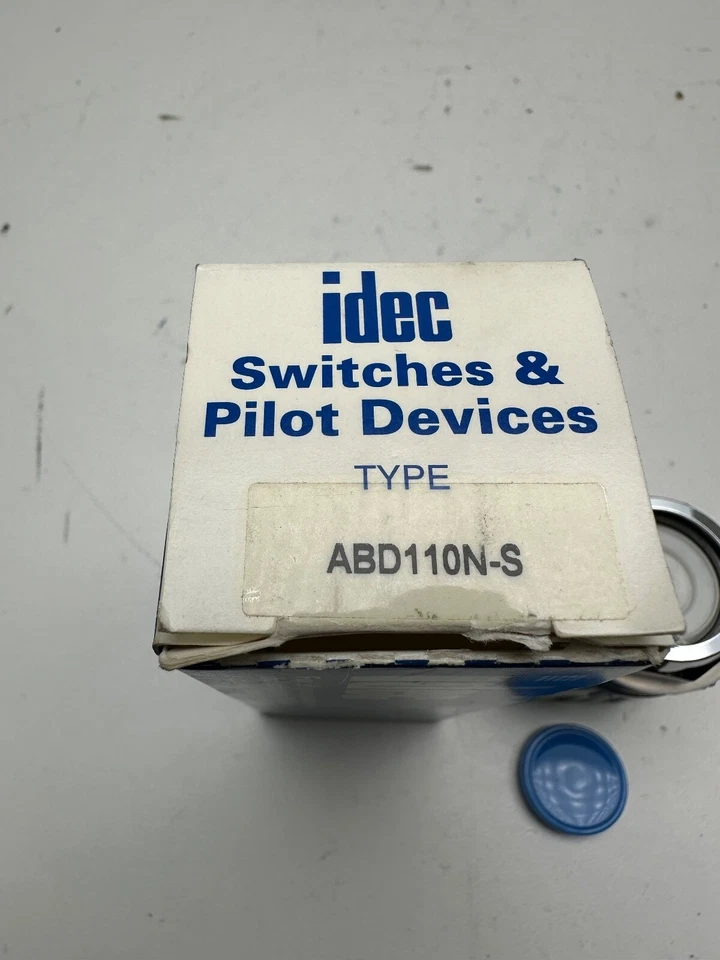 Idec ABD110N-S Pushbutton New - Image 3 of 3