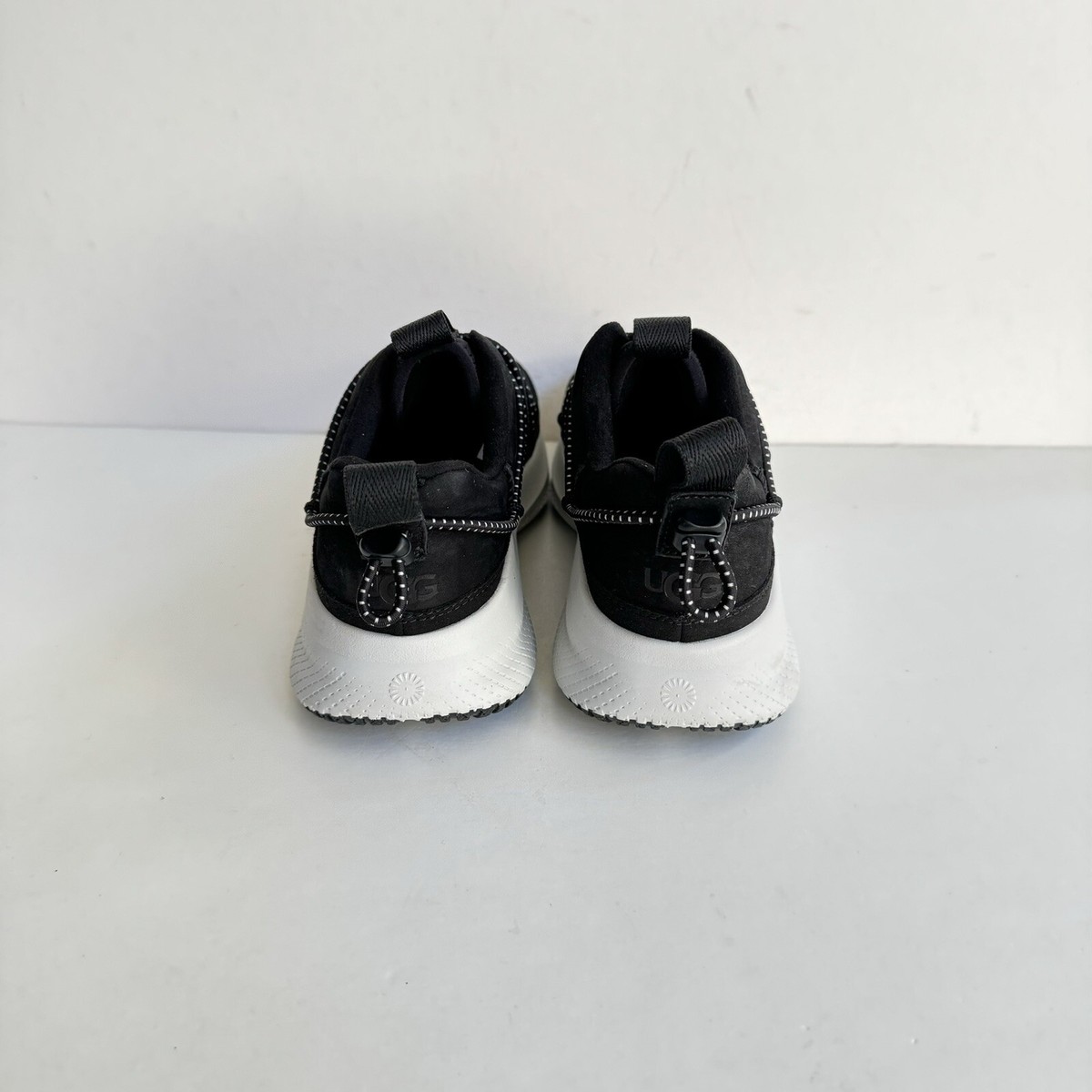 UGG ALL GENDER CA78 HERITAGE TRAINER NUBUCK BLACK SNEAKERS SHOES