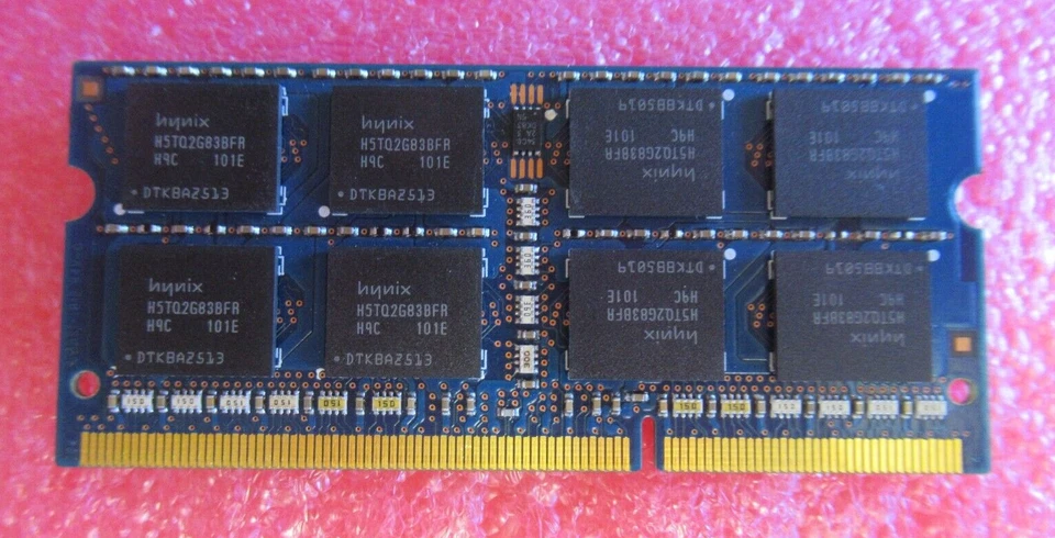 Hynix HMT351S6BFR8C-H9 4GB PC3-10600 DDR3-1333MHz non-ECC CL9 204P SoDimm Memory - Image 2 of 3