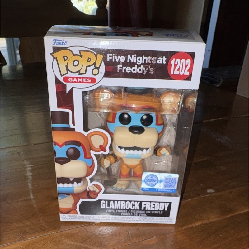 Funko Pop! Games Five Nights at Freddy's Glamrock Freddy Special Ed #1202