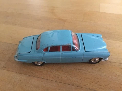 VINTAGE CORGI TOYS # 238 JAGUAR MARK X SALOON DIECAST CAR LIGHT BLUE 1962 /67