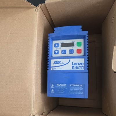 Lenze AC Tech SMVector ESV152N04TXB 2HP 480V 3Ph VFD Inverter Drive w/ Bracket