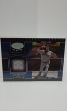 2004 Leaf Certified Cuts - Derek Lowe #34 Marble Blue /50