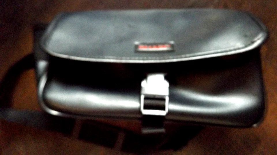 Sharp Viewcam VL-AH50U Hi-8 Analog Camcorder (Untested) W /BATTERY AS IS PARTS R - Image 4 of 4