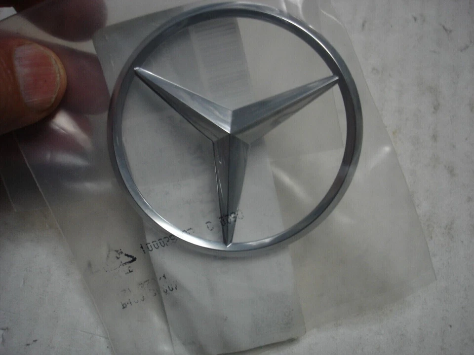 Значок с эмблемой звезды заднего багажника для Mercedes-Benz W207 E350, E400, E550 2010-2017 годов выпуска - Изображение 3 из 4