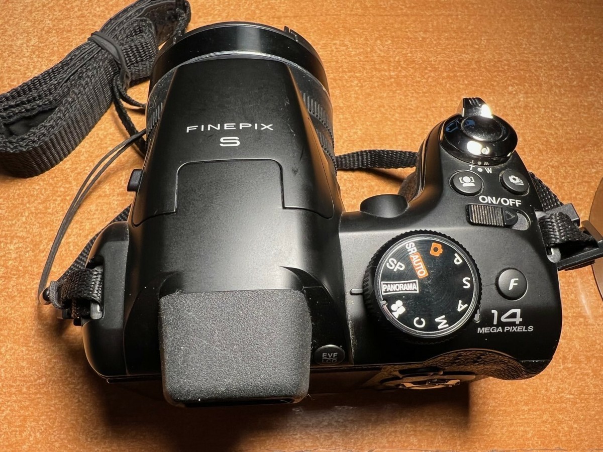 【美品】FUJIFILM FinePix S4500 箱付き Amazon | FUJIFILM デジタルカメラ FinePix S4500 ブラック F FX