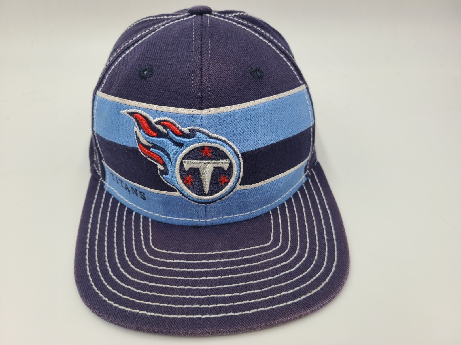 Tennessee Titans Reebok Distressed Flex Fitted Cap L-XL NFL Blue for Men & Women