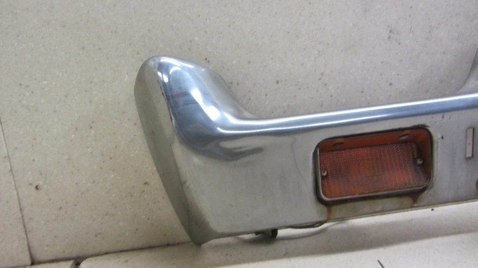 1972 72 FORD GRAN TORINO RANCHERO FRONT BUMPER PARKING LAMP - Image 2 of 4