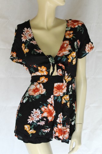 SIZE 6 JAY JAYS BLACK FLORAL SHORT 