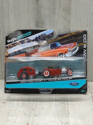 1/64 MAISTO TOW & GO RAT ROD 1929 FORD MODEL A 5 WINDOW & TRAVELER TRAILER RED