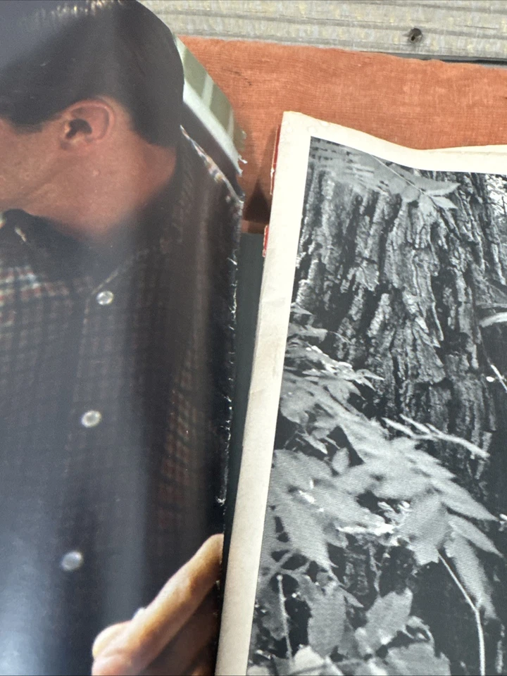 Vintage: LOOK Magazine In Memory of John F. Kennedy December 31, 1963 - Image 3 of 4