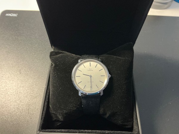 Montre Omega DeVille